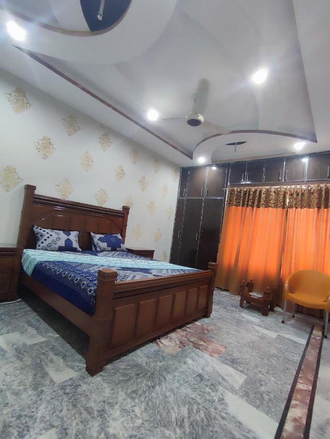 Lavish Residency Guest House Fasial Town 拉瓦尔品第 外观 照片