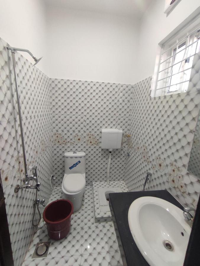 Lavish Residency Guest House Fasial Town 拉瓦尔品第 外观 照片