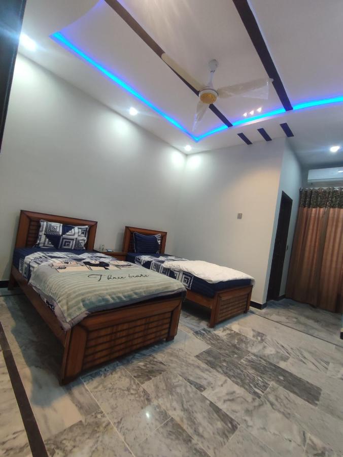 Lavish Residency Guest House Fasial Town 拉瓦尔品第 外观 照片