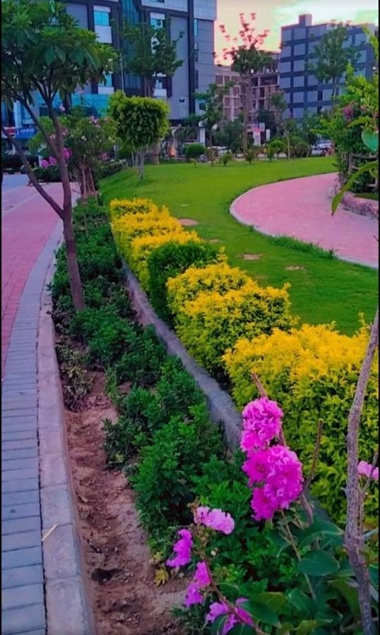 Lavish Residency Guest House Fasial Town 拉瓦尔品第 外观 照片